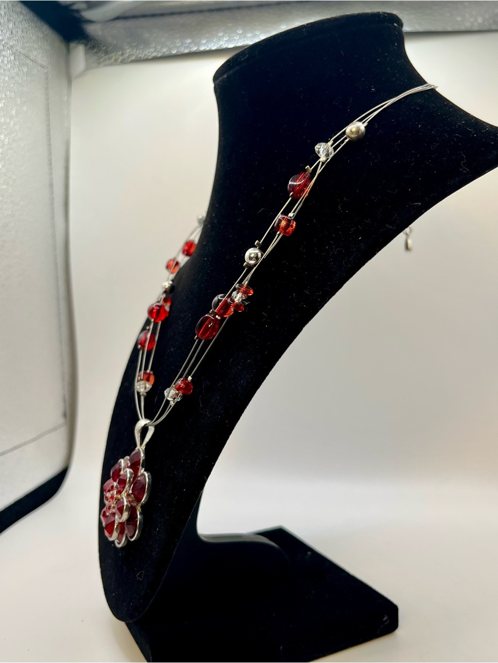 Red Flower Pendant Necklace & Earrings Set - Women Jewelry - Picture 7 of 9